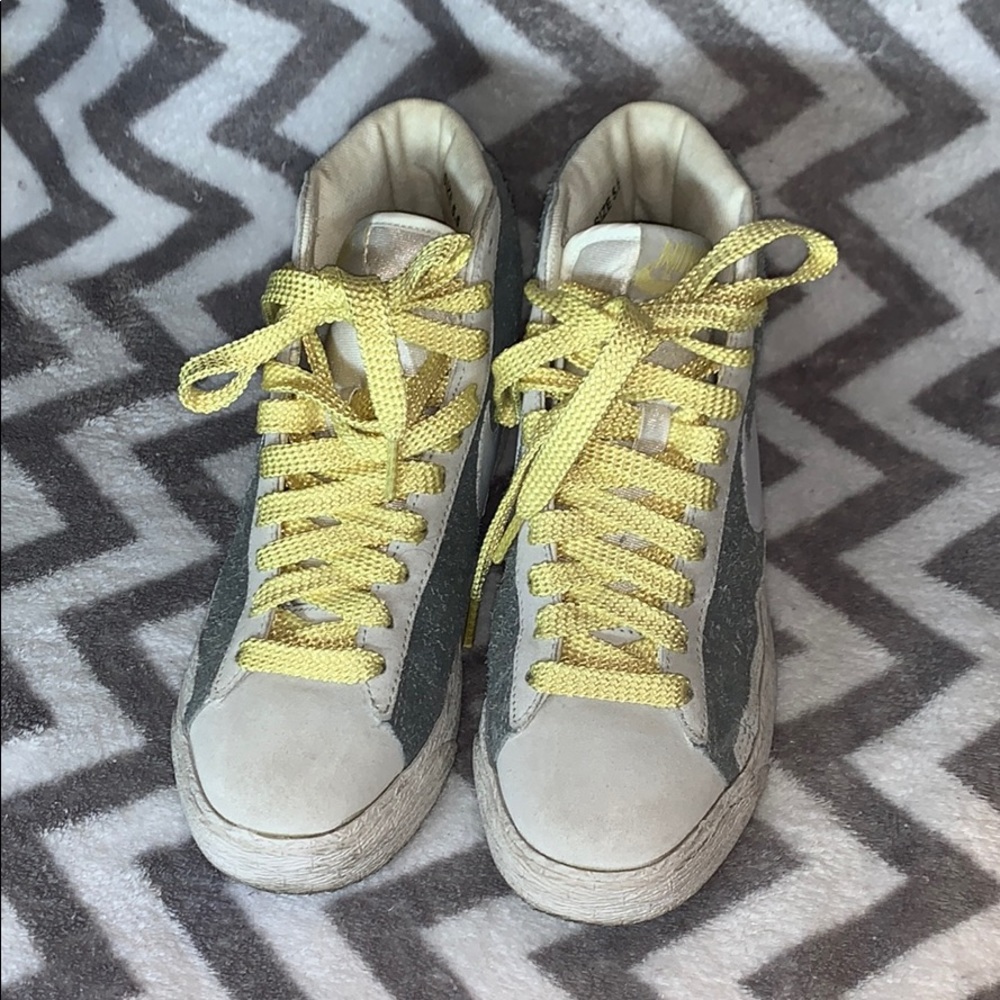 women’s Nike hi-top